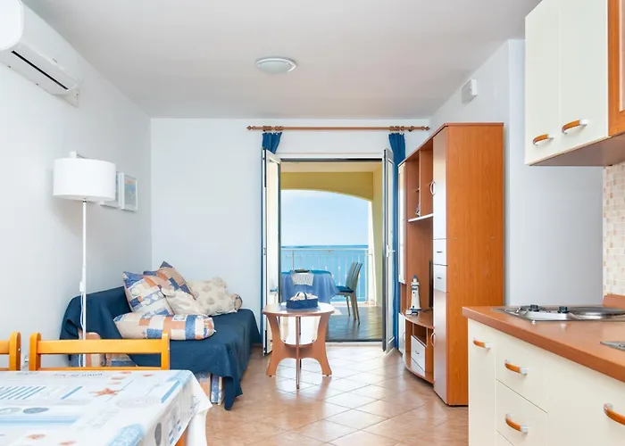 Lägenhet By The Sea Mandre, Pag - 4092 Kolan