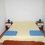 Апартаменты Apartments By The Sea Mandre, Pag - 4092 Колан