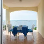Apartments By The Sea Mandre, Pag - 4092 * Колан