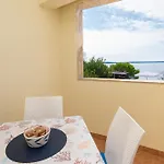 Apartments By The Sea Mandre, Pag - 4092 Апартаменты
