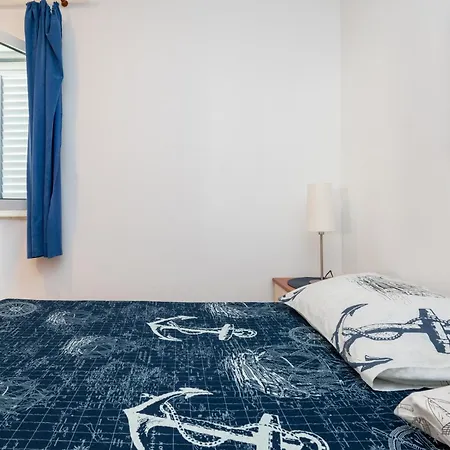 Lägenhet By The Sea Mandre, Pag - 4092