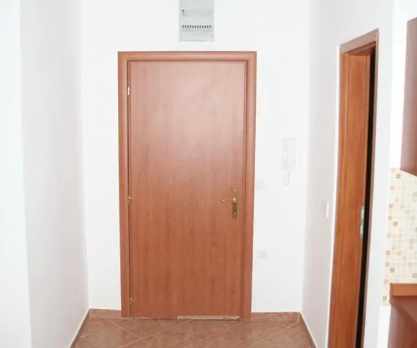 Apartamento By The Sea Mandre, Pag - 4092 *